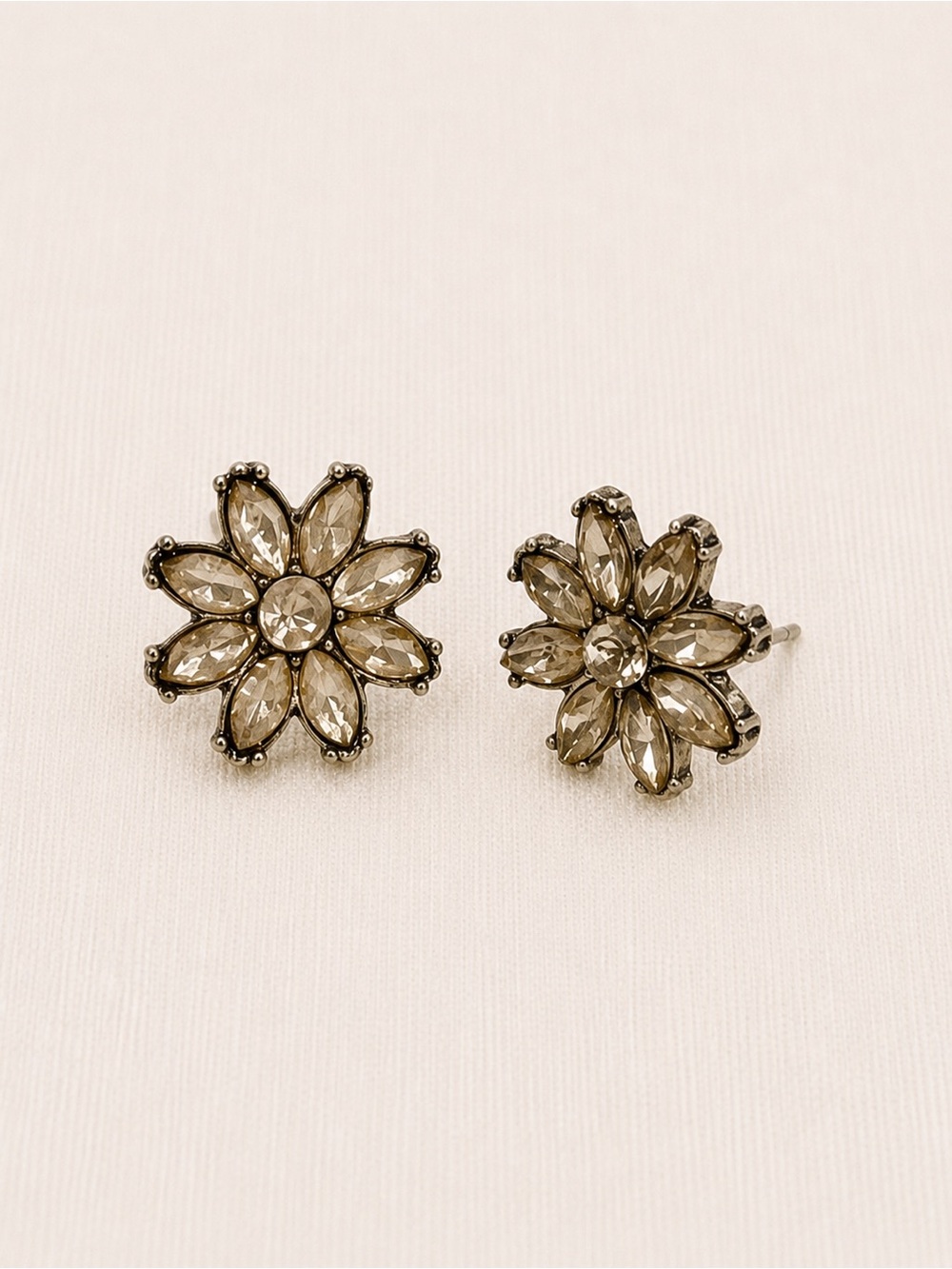 ✨ Vintage Floral Rhinestone Stud Earrings Champagne Gold Bridal ✨